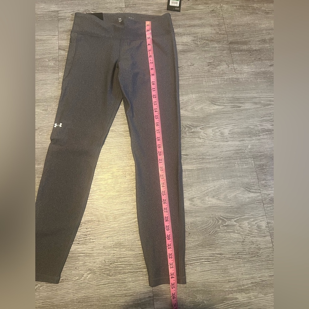 New / Under Armour Women's Charcoal Leggings - Picture 8 of 9